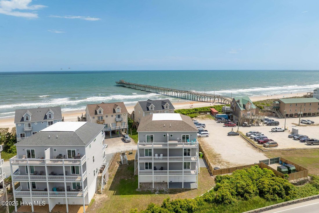 House in North Topsail Beach, North Carolina, United States 3 - 17558907