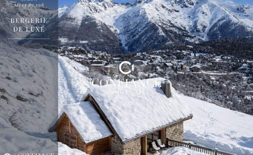 Chalet in Saint-Etienne-de-Tinée, Provence-Alpes-Côte d'Azur, France 1
