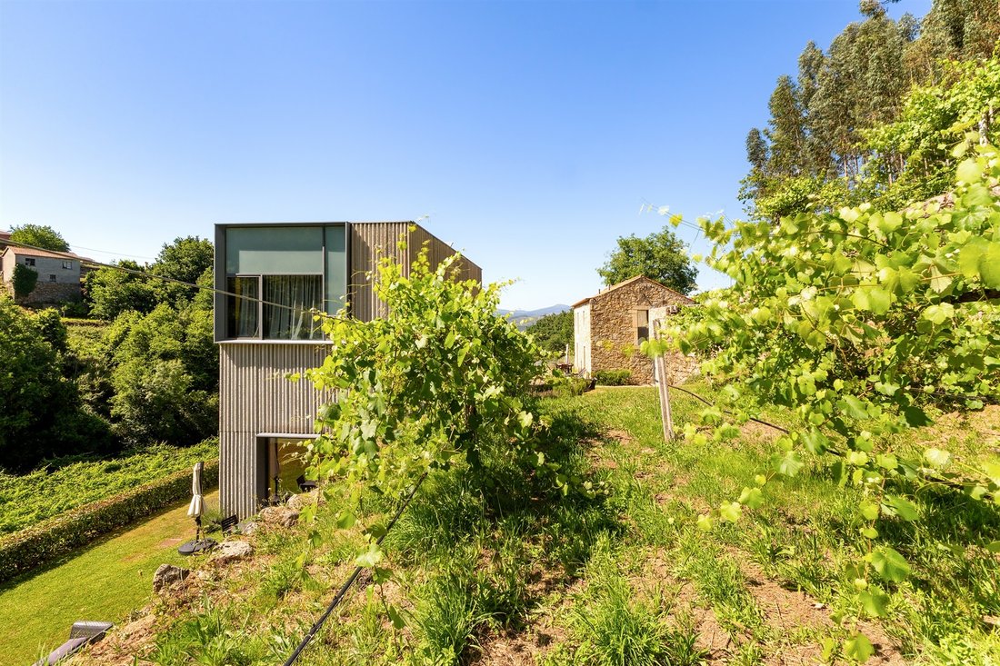 Farm Ranch in Vila e Roussas, Viana do Castelo District, Portugal 2 - 17965537