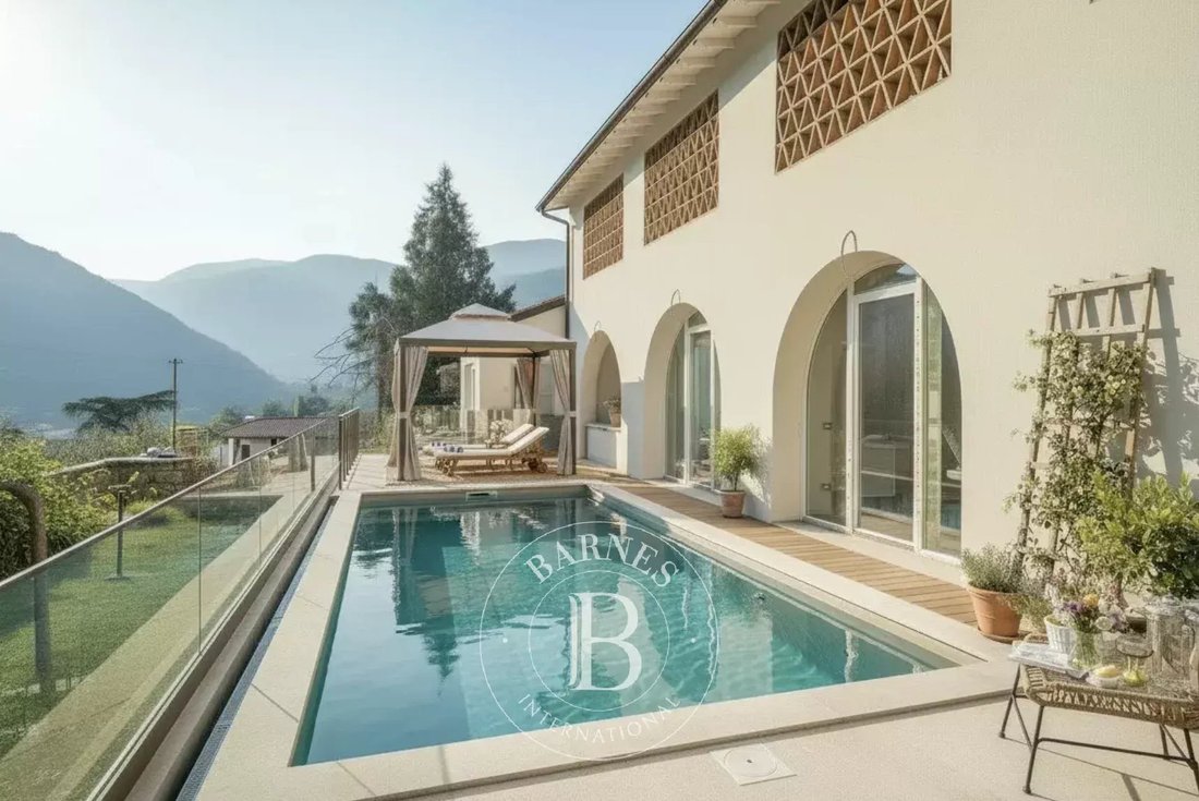 Villa in Camaiore, Tuscany, Italy 1 - 18110927