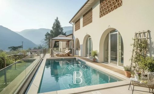 Villa in Camaiore, Tuscany, Italy 1