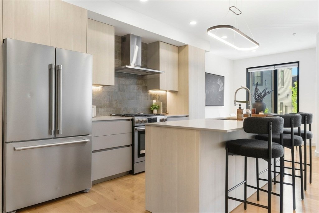 Condo in Boston, Massachusetts, United States 4 - 18111127