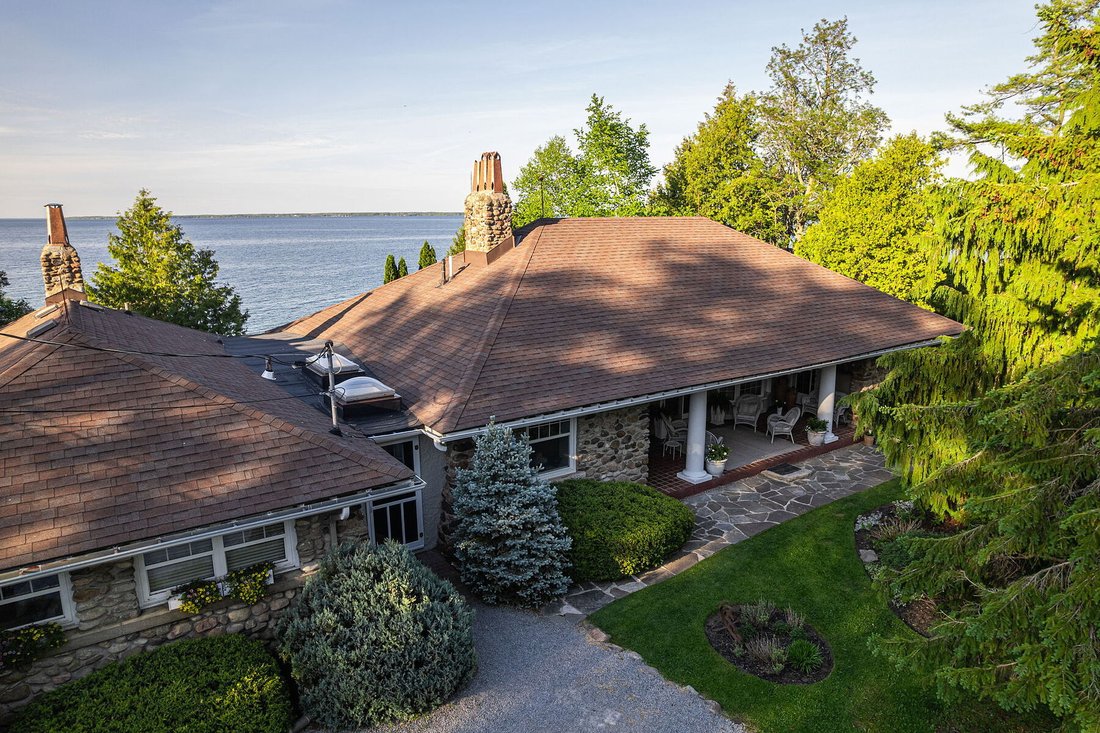 House in Georgina, Ontario, Canada 3 - 18112106
