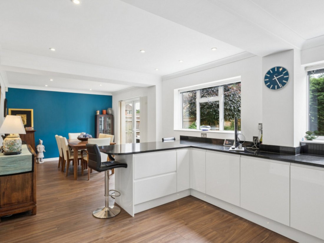 House in Beaconsfield, England 4 - 18114671