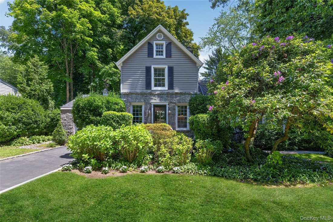 House in Huntington Station, New York, United States 1 - 18111596