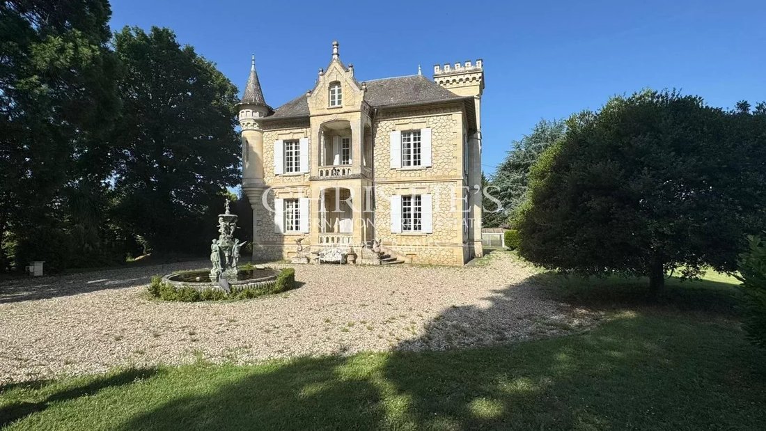 Saint Emilion Region A Charming Château With A Few Vines