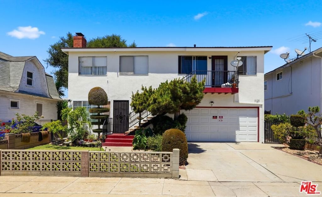 Gardena, California, United States 1 - 18112648