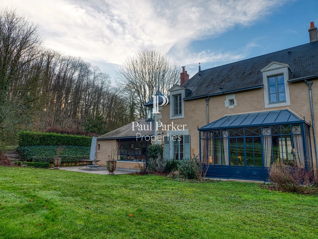 Villa in La Chartre-sur-le-Loir, Pays de la Loire, France 1 - 18114970