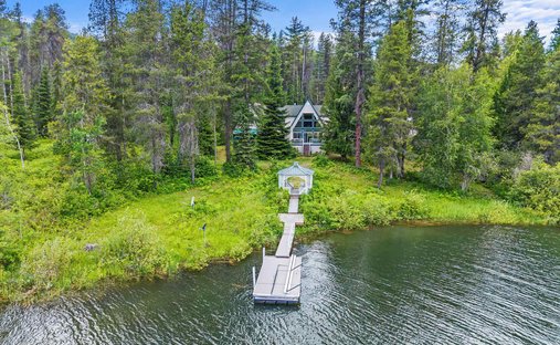 House in Cusick, Washington, United States 1