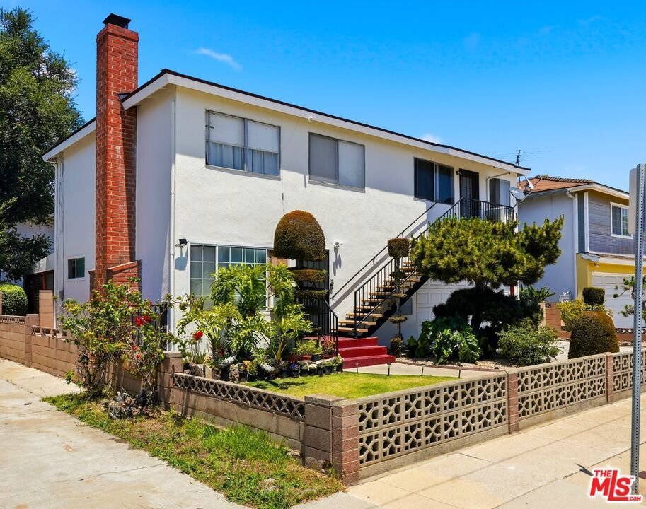 Gardena, California, United States 5 - 18112648