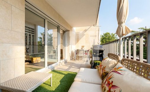 Apartment in Puteaux, Ile-de-France, France 1