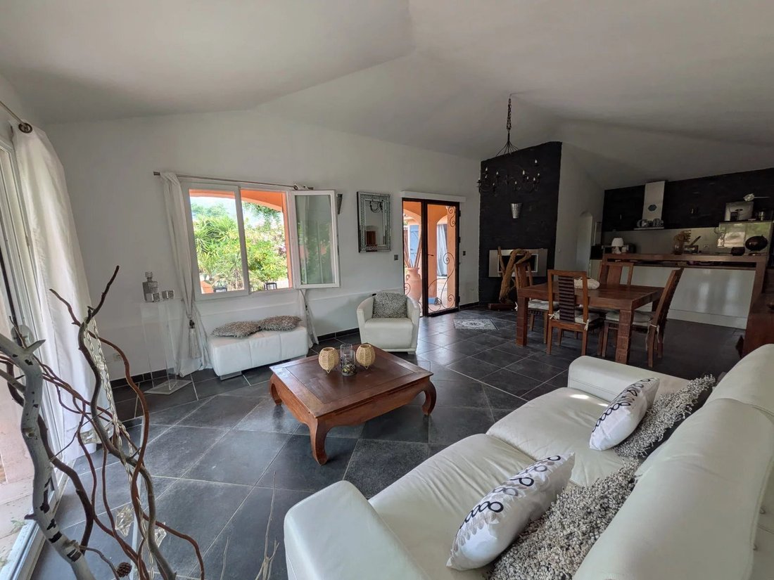 House in Porto-Vecchio, Corsica, France 3 - 18110512
