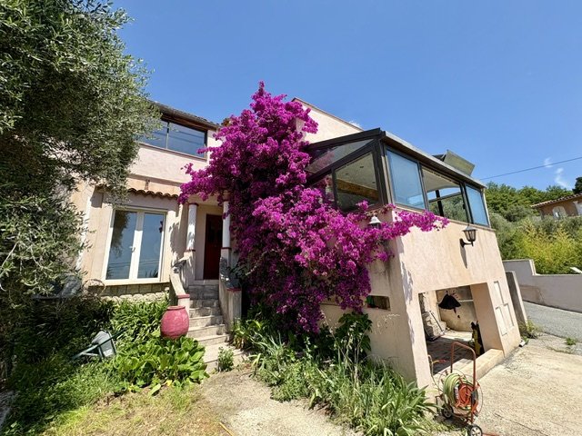 House in Grasse, Provence-Alpes-Côte d'Azur, France 1 - 18113424