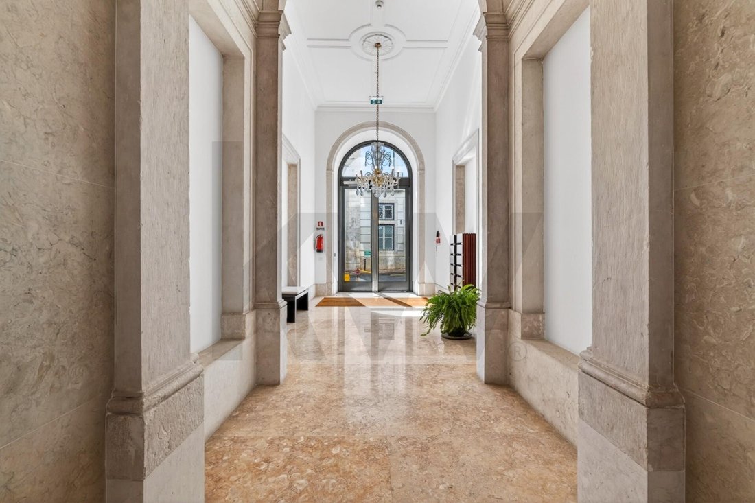 Apartment in Misericordia, Lisbon, Portugal 2 - 18110386