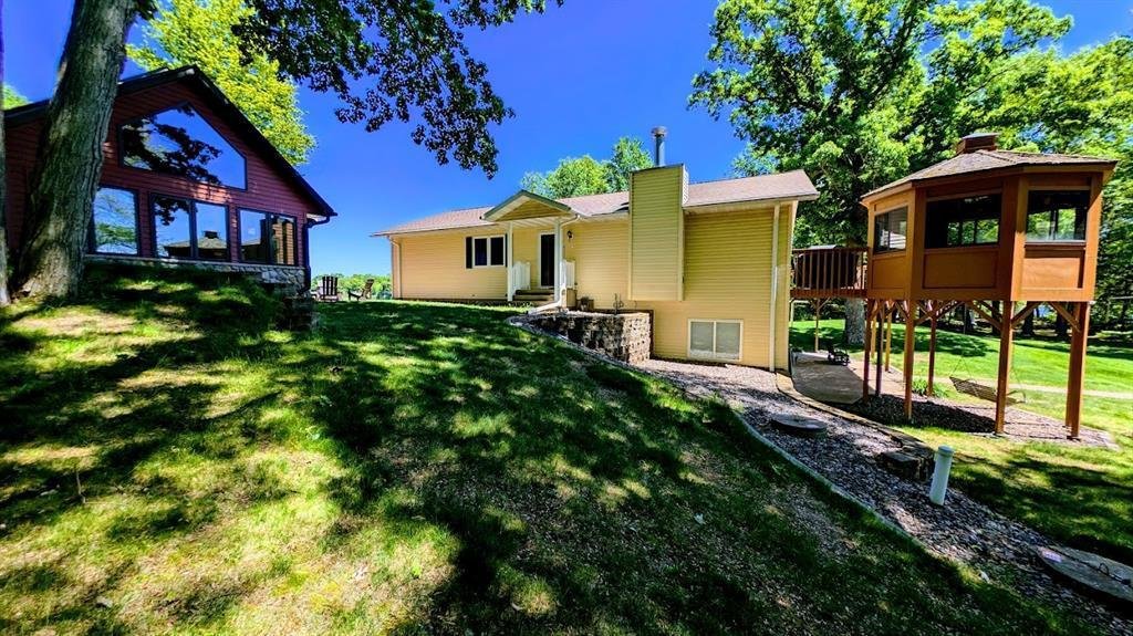House in New Auburn, Wisconsin, United States 3 - 18112582