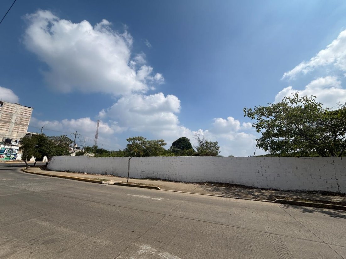 Land in Xalapa, Veracruz, Mexico 3 - 18114901