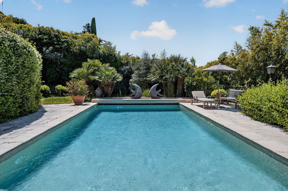 House in Mougins, Provence-Alpes-Côte d'Azur, France 2 - 18114226