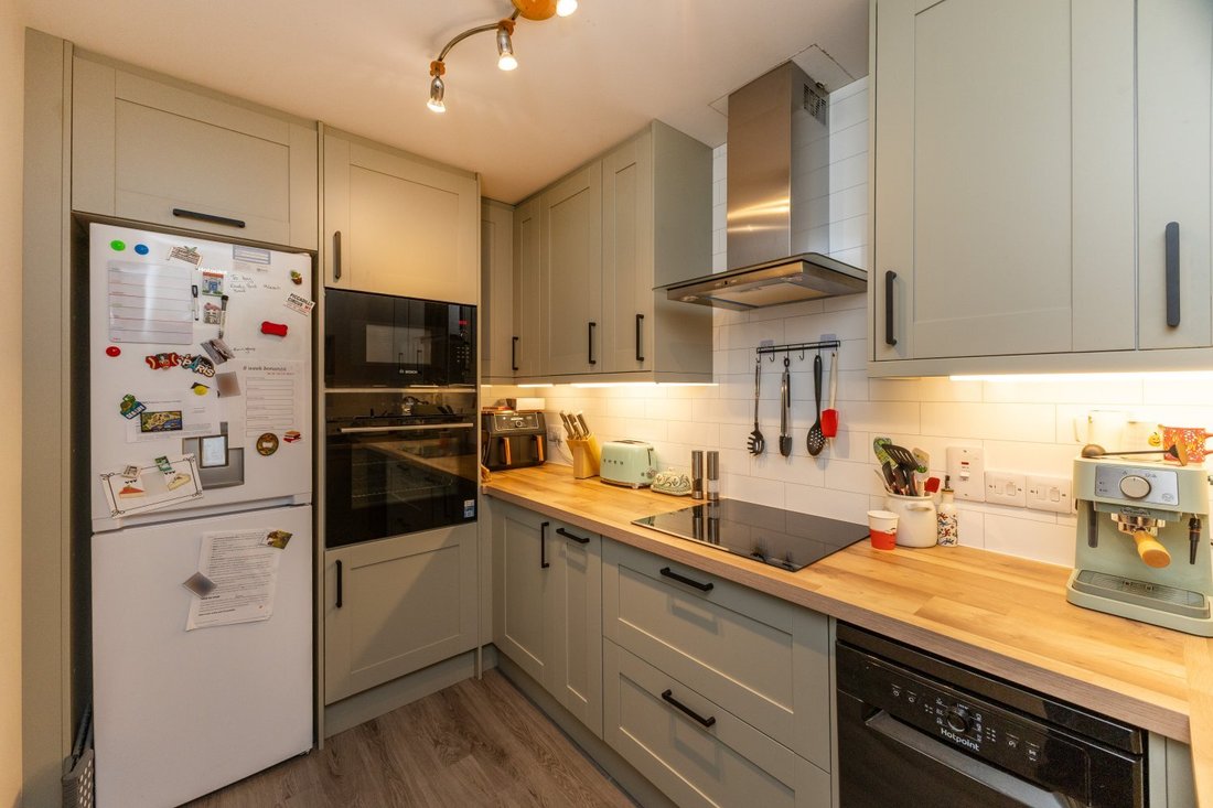 Apartment in England 2 - 18112416