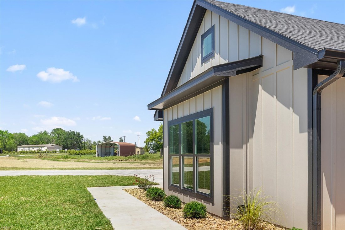 House in Caldwell, Texas, United States 2 - 17283204