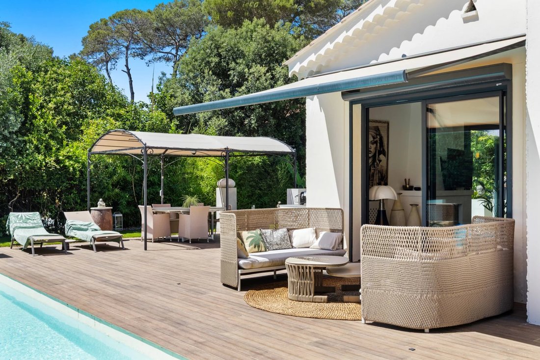 Villa in Mougins, Provence-Alpes-Côte d'Azur, France 2 - 18111421