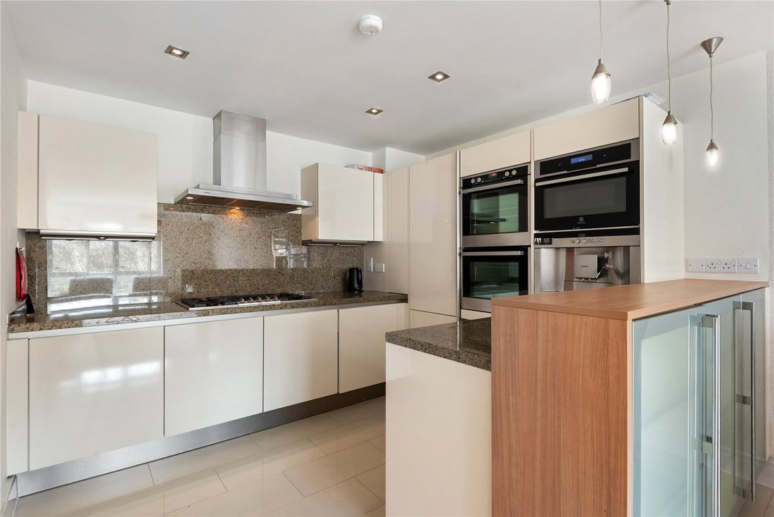 Apartment in Dublin, County Dublin, Ireland 5 - 18111855