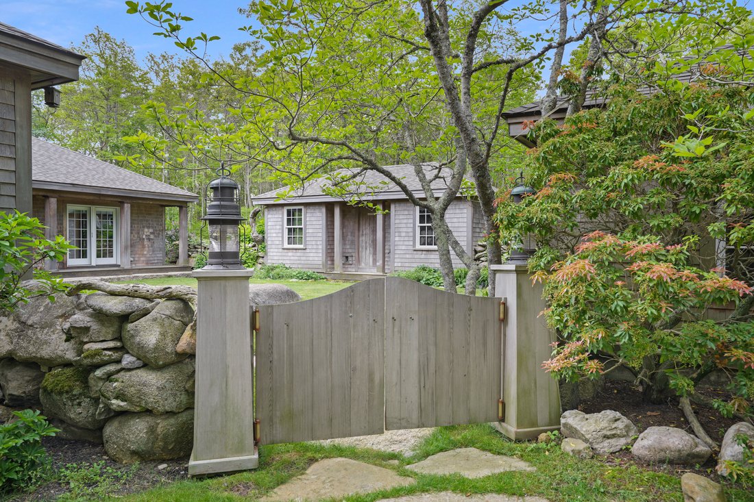 House in Chilmark, Massachusetts, United States 1 - 18111485