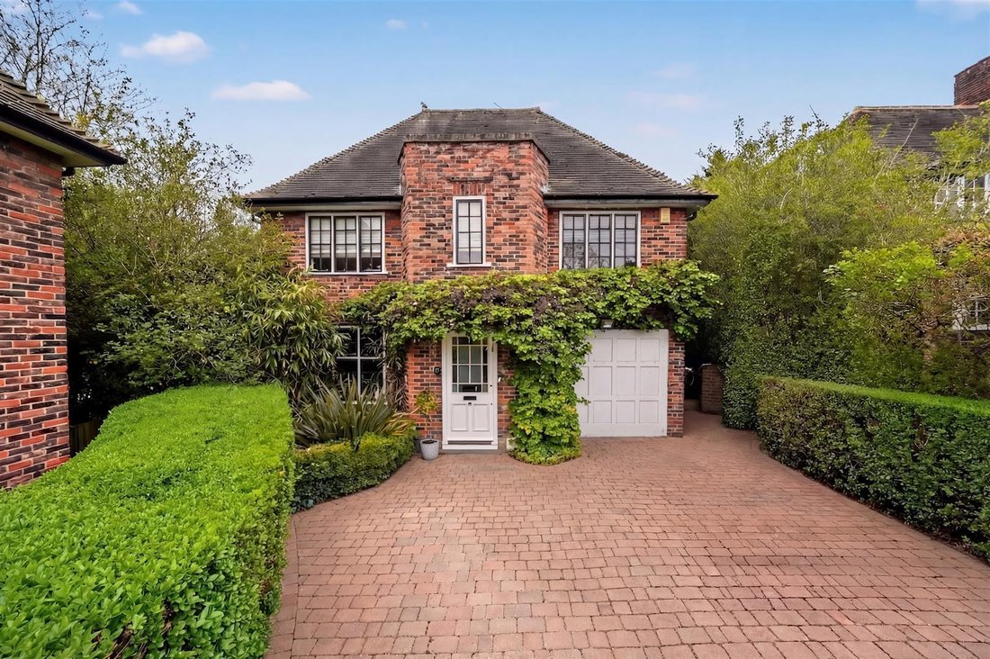 House in Temple Fortune, Barnet, England 1 - 18112517
