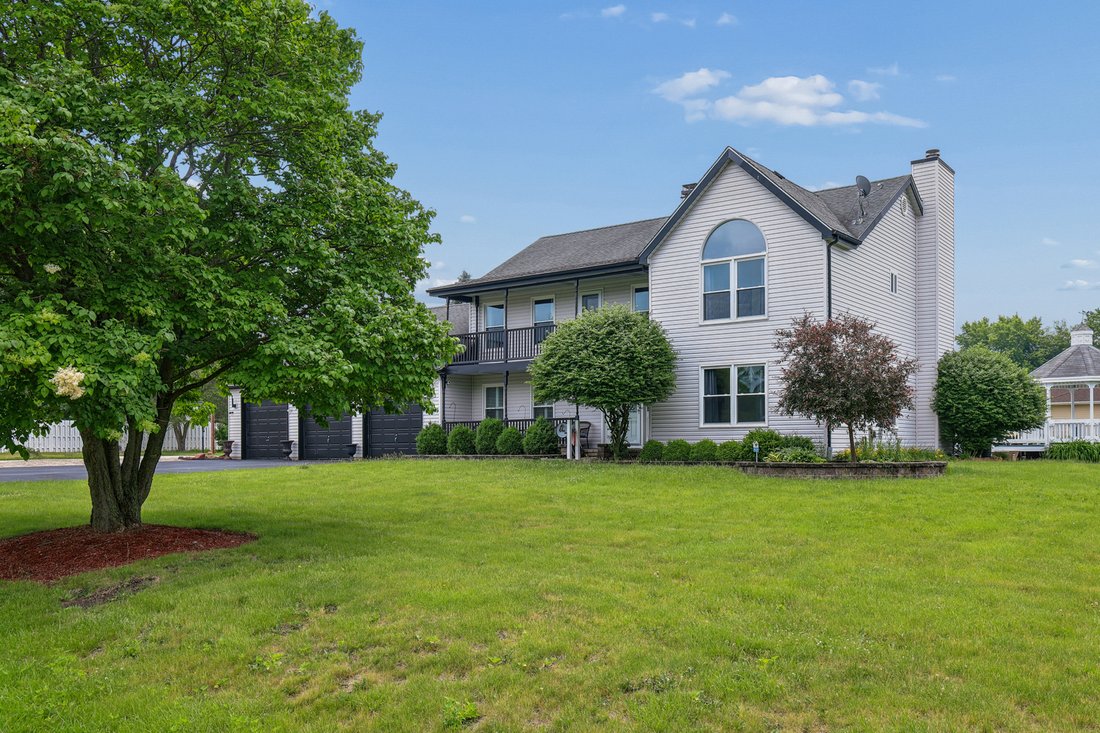 House in Gilberts, Illinois, United States 4 - 18063471