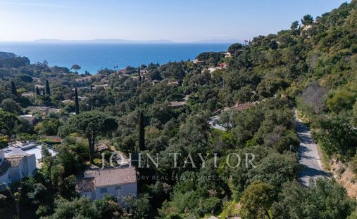 Land in Rayol-Canadel-sur-Mer, Provence-Alpes-Côte d'Azur, France 1