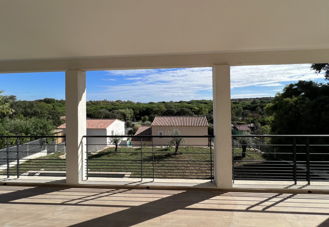 Villa in Exterieurs, Frejus, France 2 - 18110824