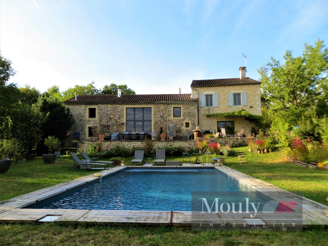 Estate in Cremps, Occitania, France 1 - 18110756