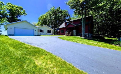 House in New Auburn, Wisconsin, United States 1