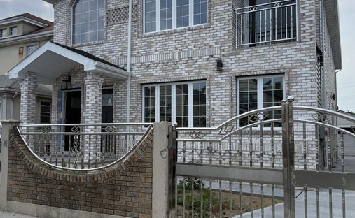 House in New York, New York, United States 1