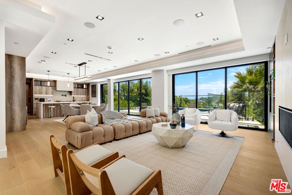 House in Los Angeles, California, United States 3 - 18112640