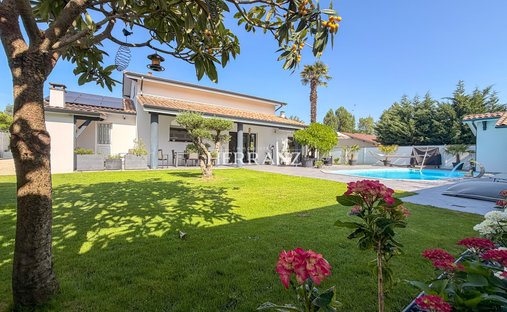 House in Villenave-d'Ornon, Nouvelle-Aquitaine, France 1
