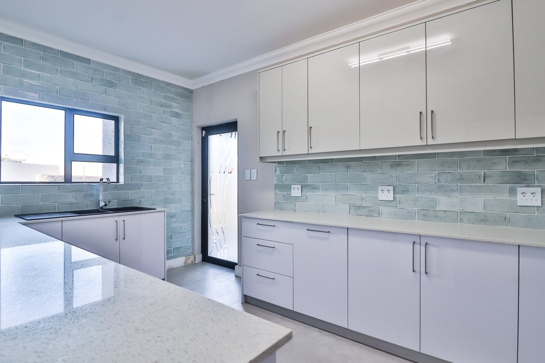 House in Myburgh Park, Western Cape, South Africa 4 - 15208602