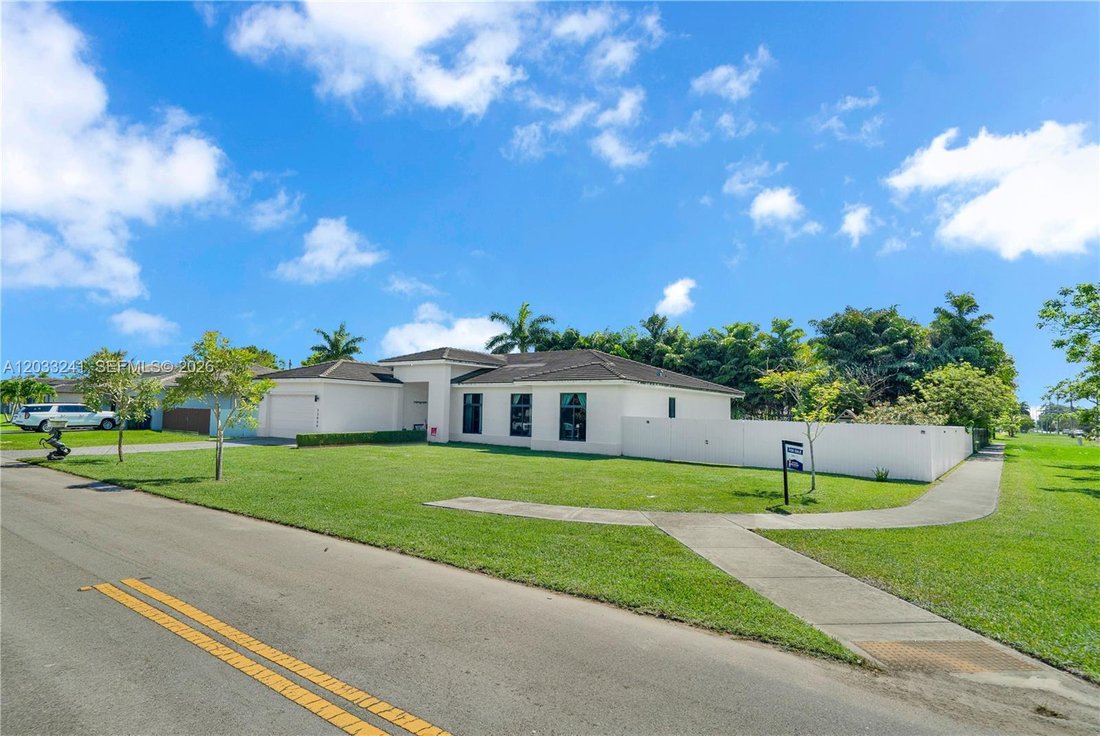 House in Homestead, Florida, United States 3 - 18112928