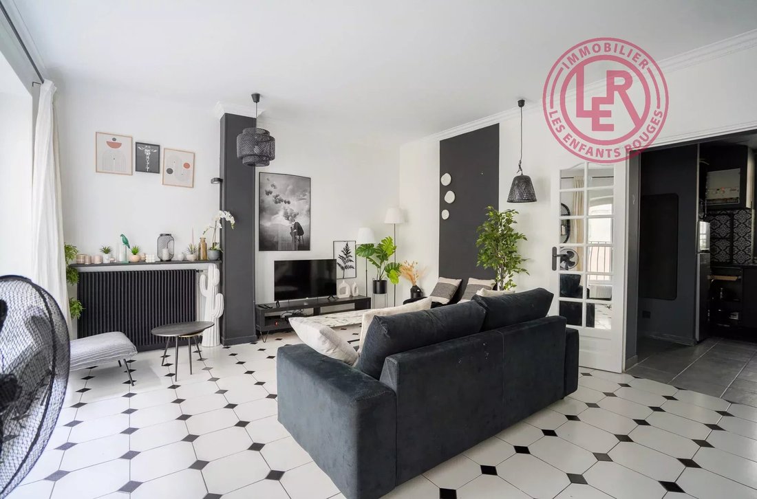 Apartment in Porte Saint Denis-Paradis, Paris 10e Arrondissement, Paris 4 - 18111526
