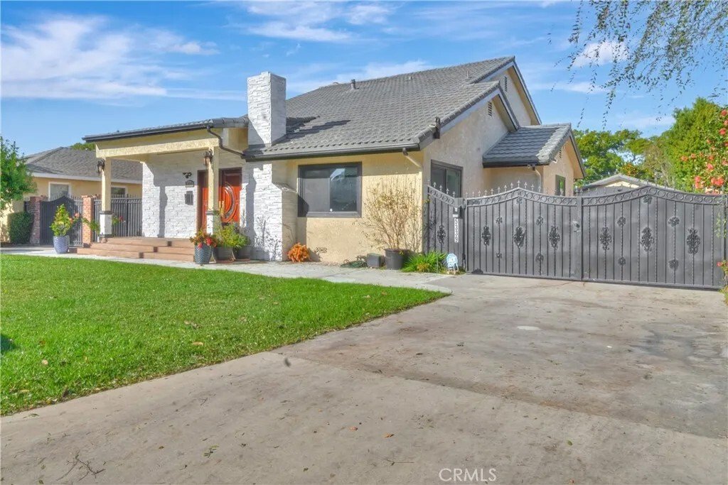 House in Signal Hill, California, United States 1 - 18112811
