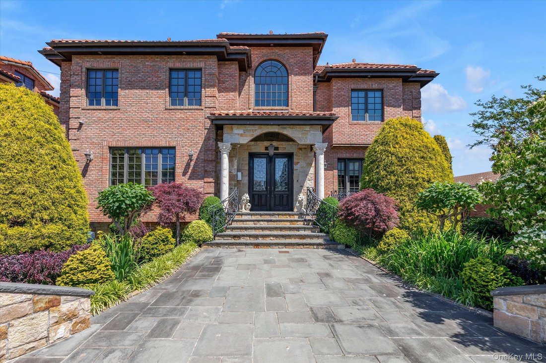 House in New York, New York, United States 1 - 18113788