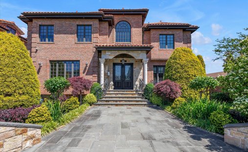 House in New York, New York, United States 1