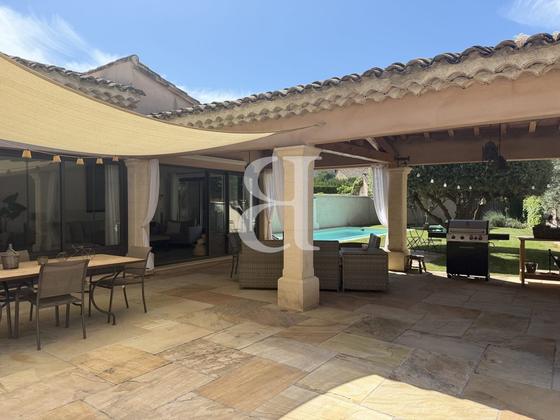 Villa in Maubec, Provence-Alpes-Côte d'Azur, France 3 - 16838325