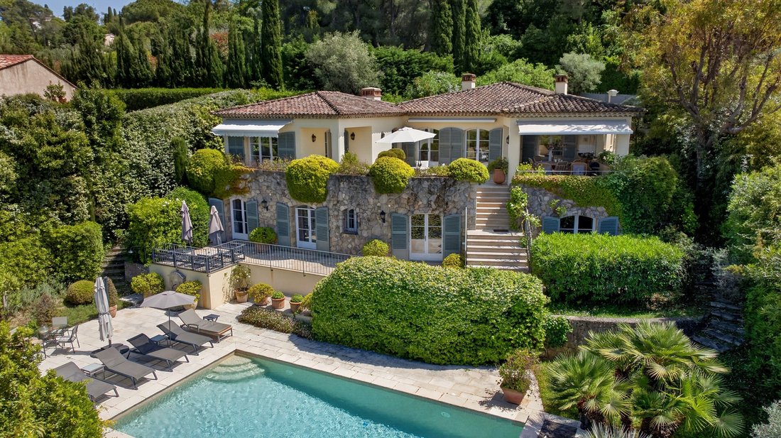 House in Mougins, Provence-Alpes-Côte d'Azur, France 1 - 18114226