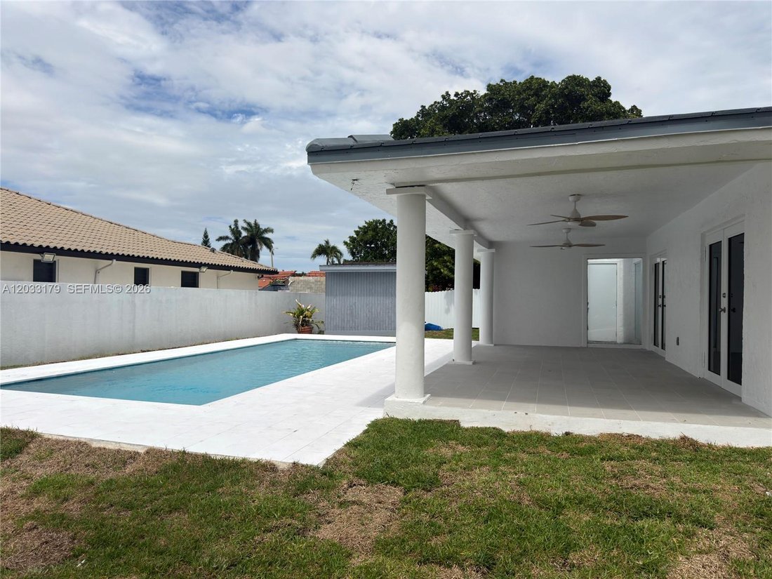 House in Miami, Florida, United States 4 - 18113112