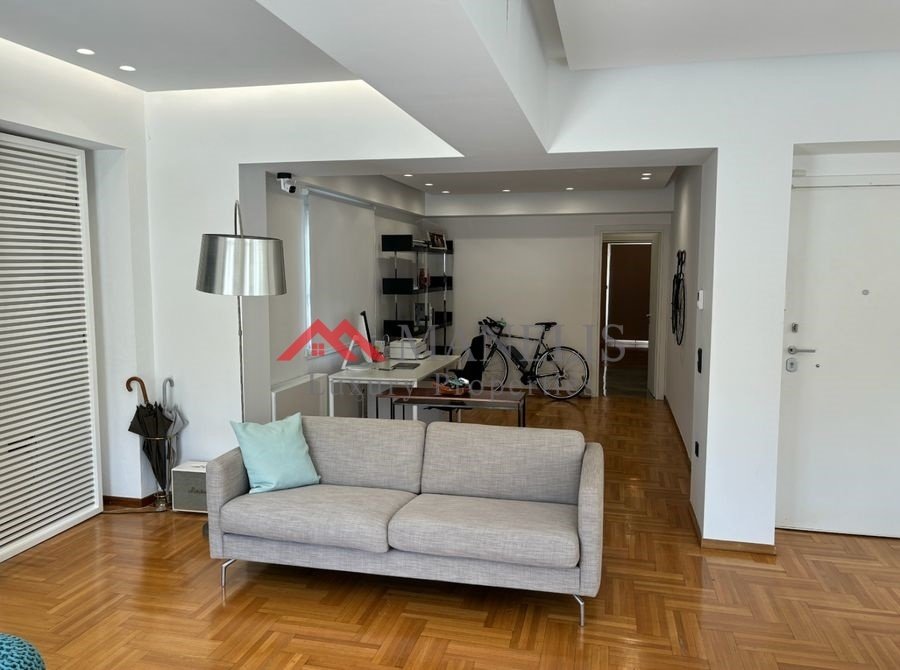 Apartment in Sunoikia Kolonakiou, 1st District of Athens, Athens 5 - 18110826