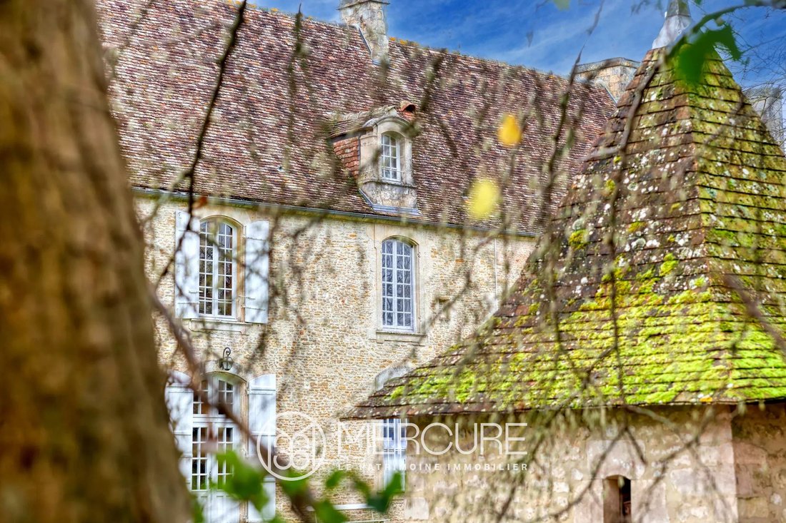 Estate in Morteaux-Coulibœuf, Normandy, France 2 - 15023970