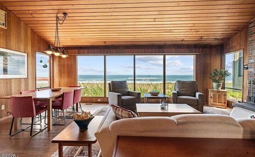 House in Lincoln City, Oregon, United States 1