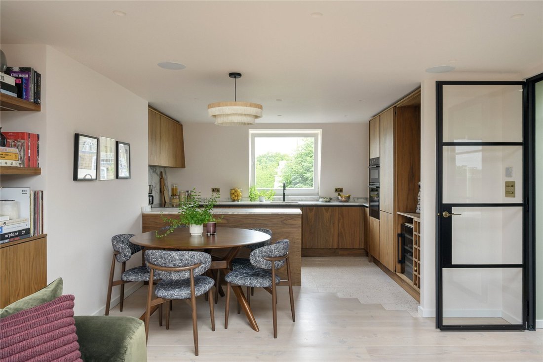 Apartment in Holland Park, Kensington And Chelsea, England 4 - 17904081