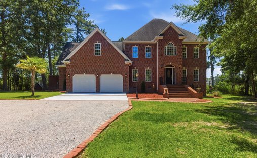 House in Chocowinity, North Carolina, United States 1