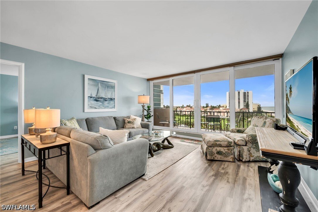 Condo in Naples, Florida, United States 3 - 18114076